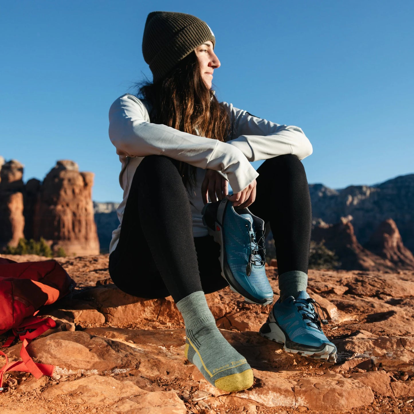 Women’s Hiker Quarter Midweight Hiking Socks With Cushion- Darn Tough