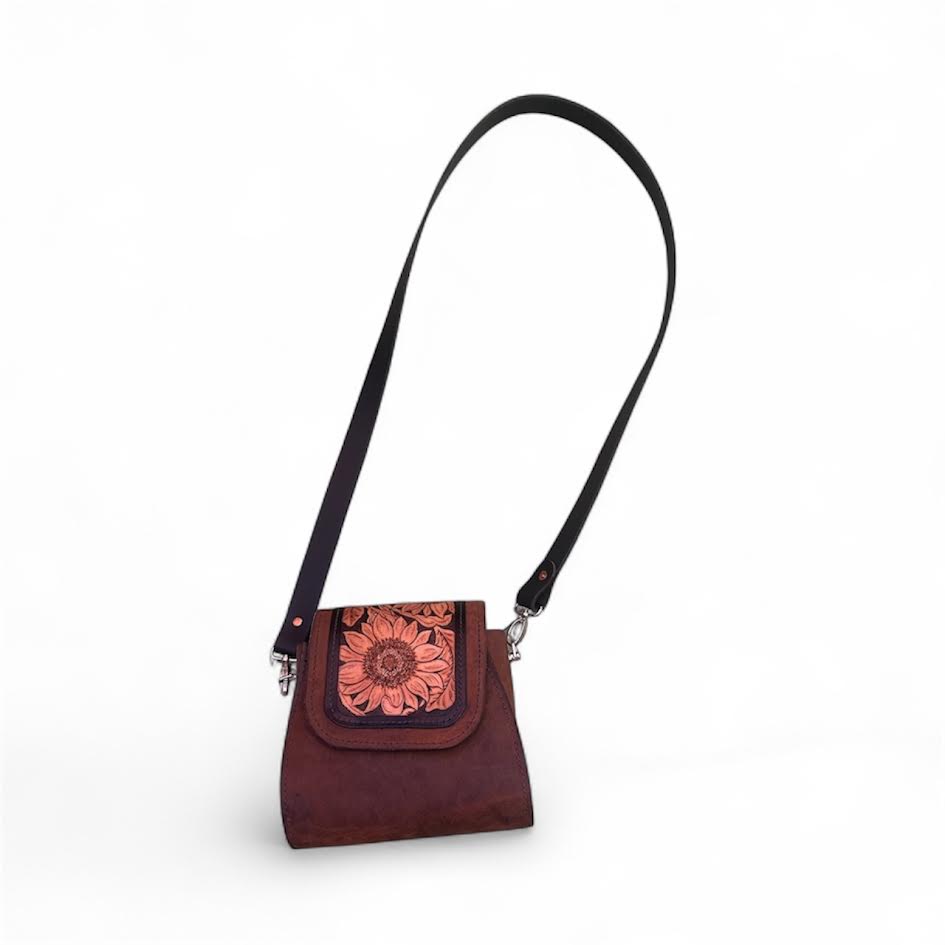 The Wilebak Flower Crossbody Purse